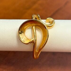 14 K Gold HGE Vintage Ring Size 10.